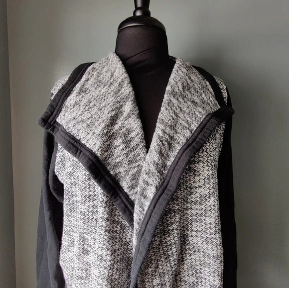 Dressbarn Sunday Open Front Cardigan - Picture 2 of 5